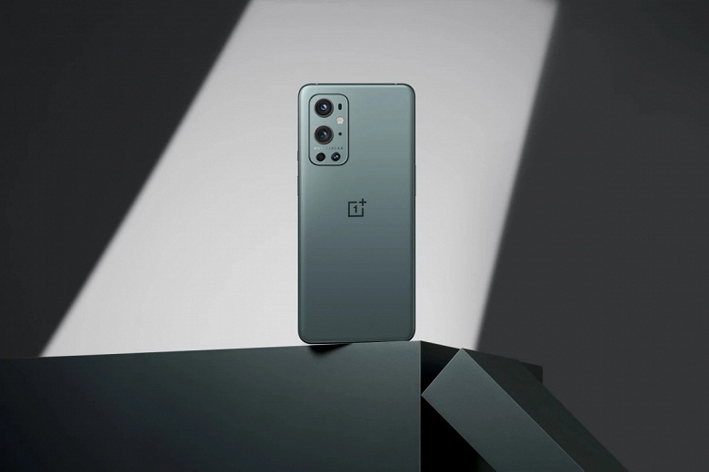 Все характеристики OnePlus&nbsp;9 и OnePlus&nbsp;9 Pro слили в Сеть за сутки до анонса
